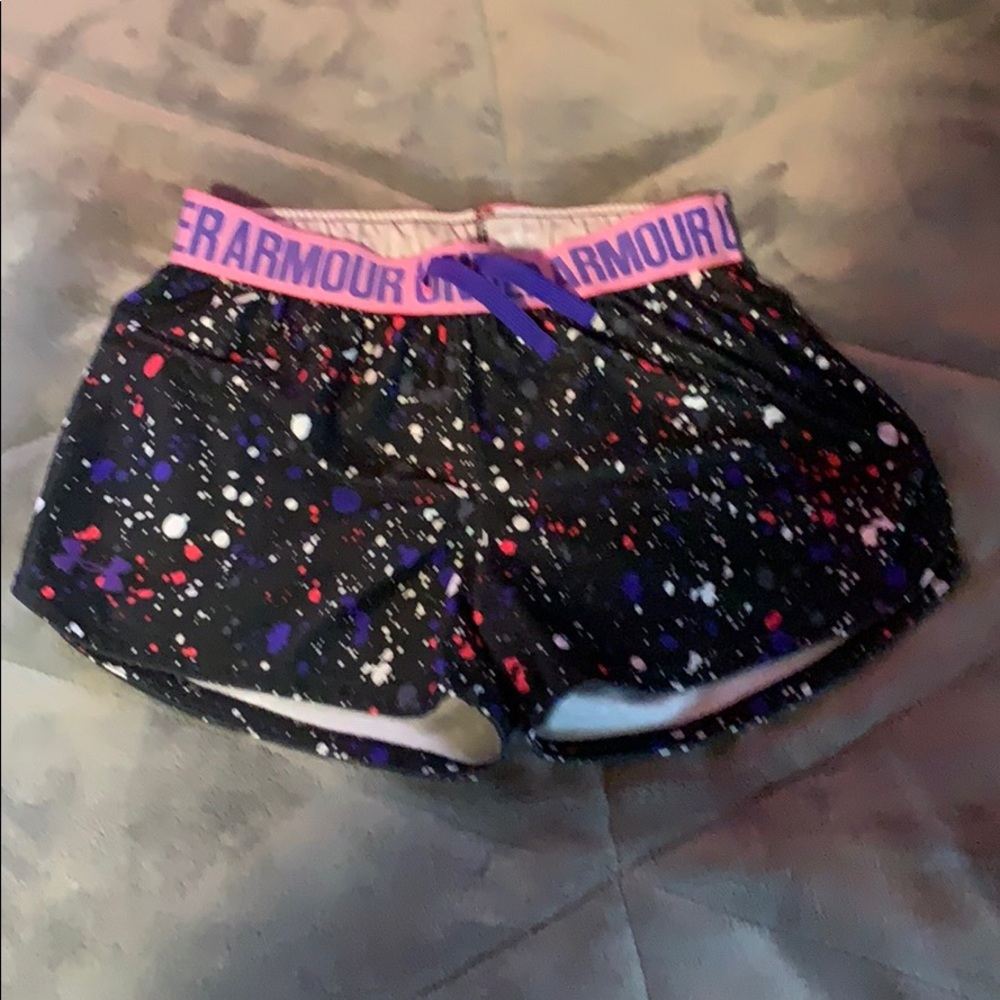 Under Armour Black w/ splatters shorts large